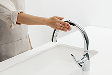 タッチレス水栓一体型浄水器